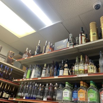 Holiday Liquor - Top shelf bourbon $$$ - Beer, Wine & Spirits Near Me - Sarasota, Florida Holiday Liquor - Top shelf bourbon $$$ - Beer, Wine & Spirits Near Me - Sarasota, Florida