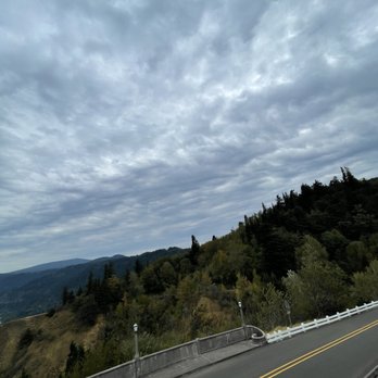 Vista House At Crown Point - Landmarks & Historical Buildings Near Me - Corbett, Oregon