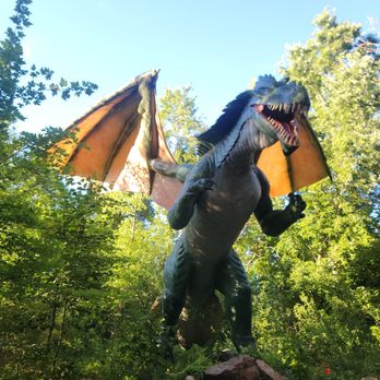 Detroit Zoo - Dragon Garden - Zoos Near Me - Royal Oak, Michigan