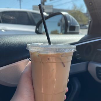 The Mill - Vanilla Bean Latte (oatmilk) - Coffee & Tea Near Me - Sacramento, California The Mill - Vanilla Bean Latte (oatmilk) - Coffee & Tea Near Me - Sacramento, California