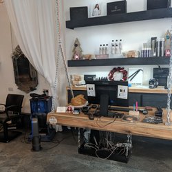 Jon Russell Salon