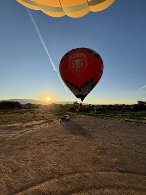 Rainbow Ryders Hot Air Balloon Co. by null