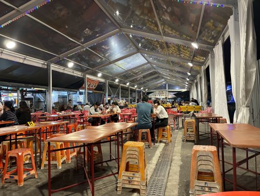 Dongdamen Night Market by null