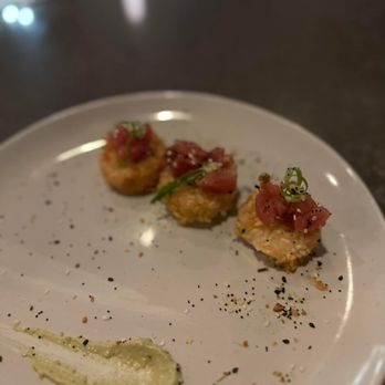 Earl’s Landing - Tuna appetizer - Wine Bars Near Me - High Point, North Carolina