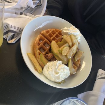 Finch - Chicken and waffles Yums - American Near Me - Wildomar, California Finch - Chicken and waffles Yums - American Near Me - Wildomar, California