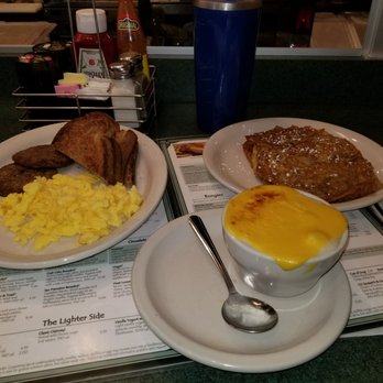 Metro Diner - Got damnit only 10 freaking bucks? Unreal French toast is soooooo good I asked her to be my girlefriend - Breakfast & Brunch Near Me - Suffolk, Virginia