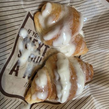 Cheddar's Scratch Kitchen - Croissants - Comfort Food Near Me - Pembroke Pines, Florida