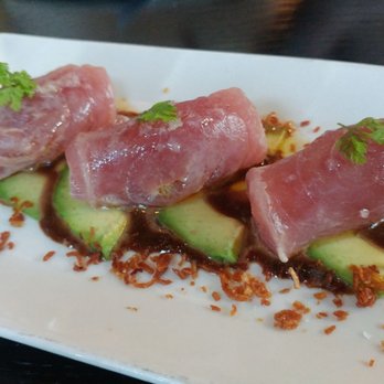 Row 34 - Seaport - Tuna crudo...acceptable - New American Near Me - Boston, Massachusetts