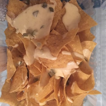 Boojum - The "amazing chips with cheese" As you can see only one chip has cheese... VERY dissapointed! Never again - Mexican Near Me - North City, D