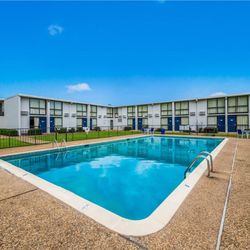 Motel 6 - Motel Henderson pool