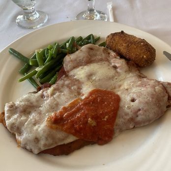 Cafe Bella Vita - Chicken Parmigiana - Cafes Near Me - Staten Island, New York