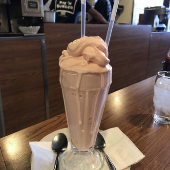 Pie 'n Burger - Cherry milkshake - Burgers Near Me - Pasadena, California Pie 'n Burger - Cherry milkshake - Burgers Near Me - Pasadena, California