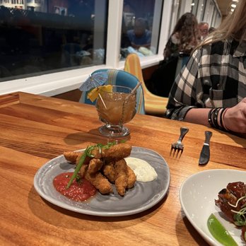 Duke's Malibu - Duke's Mai Tai - New American Near Me - Malibu, California