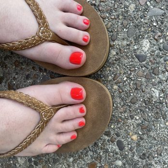 Ariel's Nails & Spa - Nail Salons Near Me - Evansville, Indiana