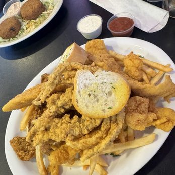 Smitty's Seafood - Seafood Platter - Seafood Near Me - Kenner, Louisiana Smitty's Seafood - Seafood Platter - Seafood Near Me - Kenner, Louisiana