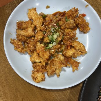 Hmart - Fried chicken excellent hot and crispy with a little spice - Grocery Near Me - Levittown, Pennsylvania