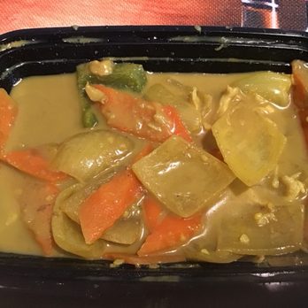 Century Dragon - Curry chicken, where's the chicken - Chinese Near Me - Burbank, California
