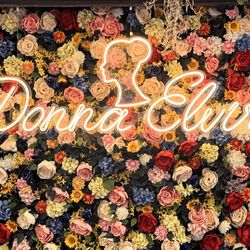 Donna Elvira - Outside sign