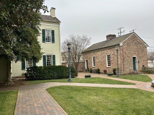 President James K. Polk Home and Museum by null