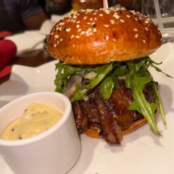 Gordon Ramsay Burger Las Vegas - 24 Hour Braised Short Ribs Burger - Burgers Near Me - Las Vegas, Nevada Gordon Ramsay Burger Las Vegas - 24 Hour Braised Short Ribs Burger - Burgers Near Me - Las Vegas, Nevada