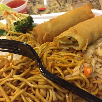 Panda Express - Spring rolls are really fresh and crunchy with seeet sauce - Chinese Near Me - Lilburn, Georgia
