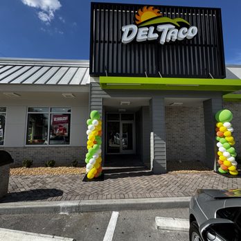 Del Taco - Mexican Near Me - Port St. Lucie, Florida Del Taco - Mexican Near Me - Port St. Lucie, Florida