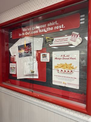 In-N-Out Burger by null