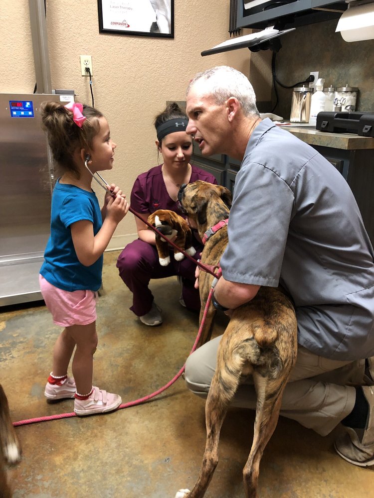 Lake Parkway Animal Hospital Image