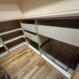 Love these drawers and baskets! Love these drawers and baskets!