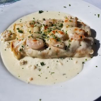 Lara’s Fine Dining - Seafood Crepes - Italian Near Me - Richmond, California Lara’s Fine Dining - Seafood Crepes - Italian Near Me - Richmond, California