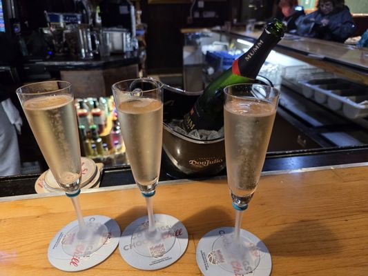 Vinnie's Bar & Grill by null