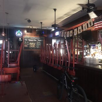 Norman's Tavern - Norman's entrance - American Near Me - Miami Beach, Florida