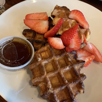 la Madeleine - Waffles and Strawberries - Cafes Near Me - Austin, Texas la Madeleine - Waffles and Strawberries - Cafes Near Me - Austin, Texas