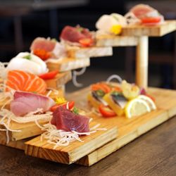 Kakuna Sushi - Sashimi Moriawase...