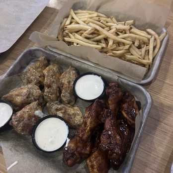 Buffalo Wild Wings - BOGO wings on Tuesday - Chicken Wings Near Me - Miami, Florida Buffalo Wild Wings - BOGO wings on Tuesday - Chicken Wings Near Me - Miami, Florida