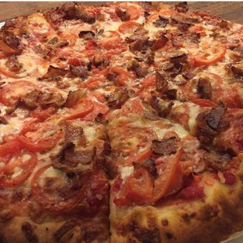 First and Last Tavern Hartford - Large Neapolitan with bacon - Pizza Near Me - Hartford, Connecticut First and Last Tavern Hartford - Large Neapolitan with bacon - Pizza Near Me - Hartford, Connecticut