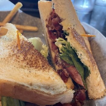 Gaslight Diner - BLT with fries - American Near Me - Louisville, Kentucky Gaslight Diner - BLT with fries - American Near Me - Louisville, Kentucky