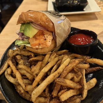 Sharps Roasthouse - Avocado salmon sandwich - American Near Me - SeaTac, Washington