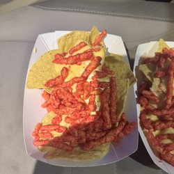 Woolly’s Snack Hut - Loco Nachos