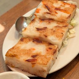 Vegetarian turnip cake, the sausage is not meat. Tasted great