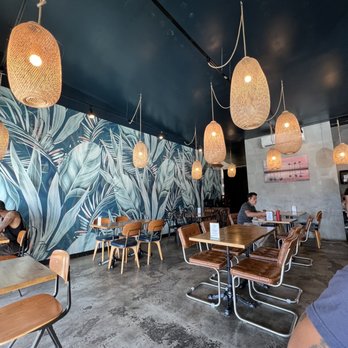 Egghead Cafe - Inside - Coffee & Tea Near Me - Honolulu, Hawaii Egghead Cafe - Inside - Coffee & Tea Near Me - Honolulu, Hawaii