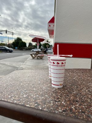 In-N-Out Burger by null