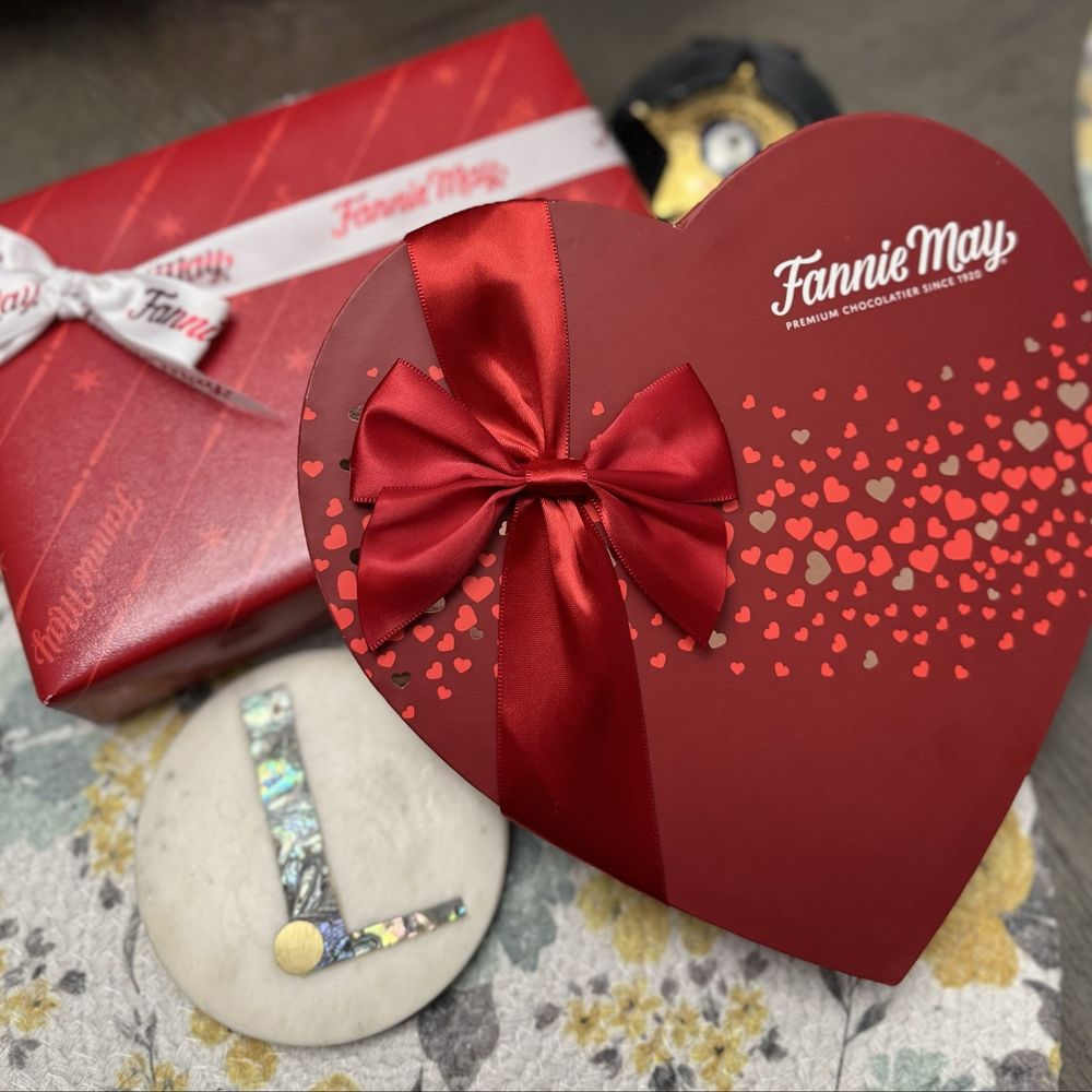 Fannie May Fine Chocolates - My treats - Candy Stores Near Me - Oak Lawn, Illinois