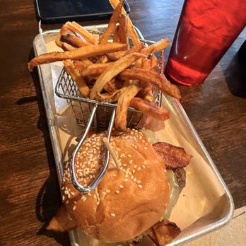 5280 Burger Bar - Guac burger - Burgers Near Me - Denver, Colorado 5280 Burger Bar - Guac burger - Burgers Near Me - Denver, Colorado