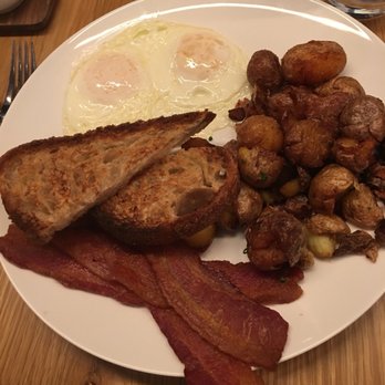 Somerset - The Gold Coast Breakfast - the potatoes were amazing - American Near Me - Chicago, Illinois Somerset - The Gold Coast Breakfast - the potatoes were amazing - American Near Me - Chicago, Illinois