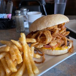 Steis's Village Inn - Western burger