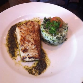 Cavist - Grilled namorado fish with broccoli rice - Wine Bars Near Me - Rio de Janeiro, RJ