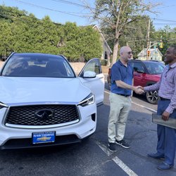 Hawthorne Chevrolet - James Williams and a happy customer.