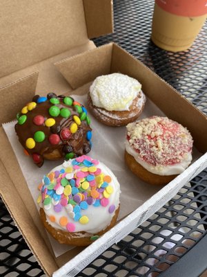 Da Vinci’s Donuts by null