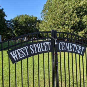 West Street Cemetery - West Street Cemetery, Rutland - Landmarks & Historical Buildings Near Me - Rutland, Vermont West Street Cemetery - West Street Cemetery, Rutland - Landmarks & Historical Buildings Near Me - Rutland, Vermont